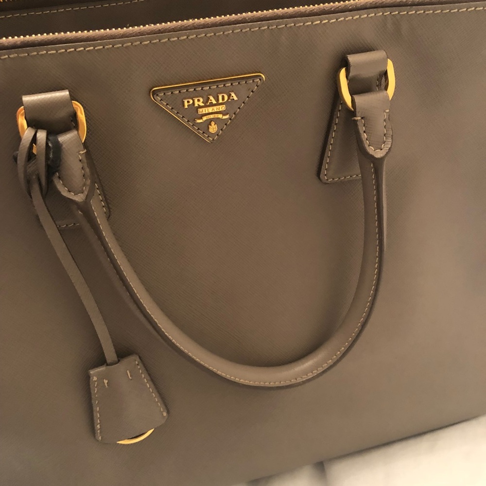 SOLD Prada Saffiano SOLD - Picture 7 of 8
